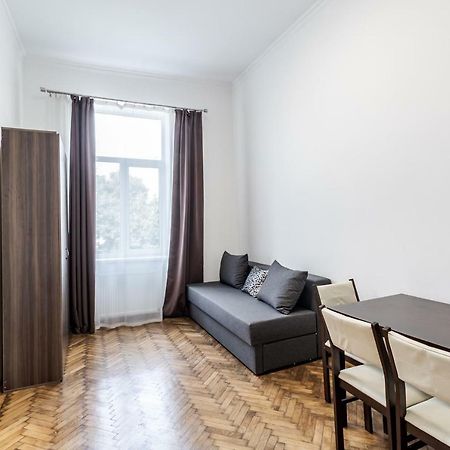 Kumpel Apartment Лвив Екстериор снимка