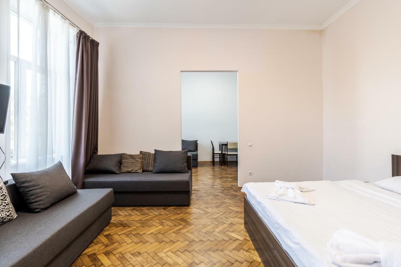 Kumpel Apartment Лвив Екстериор снимка