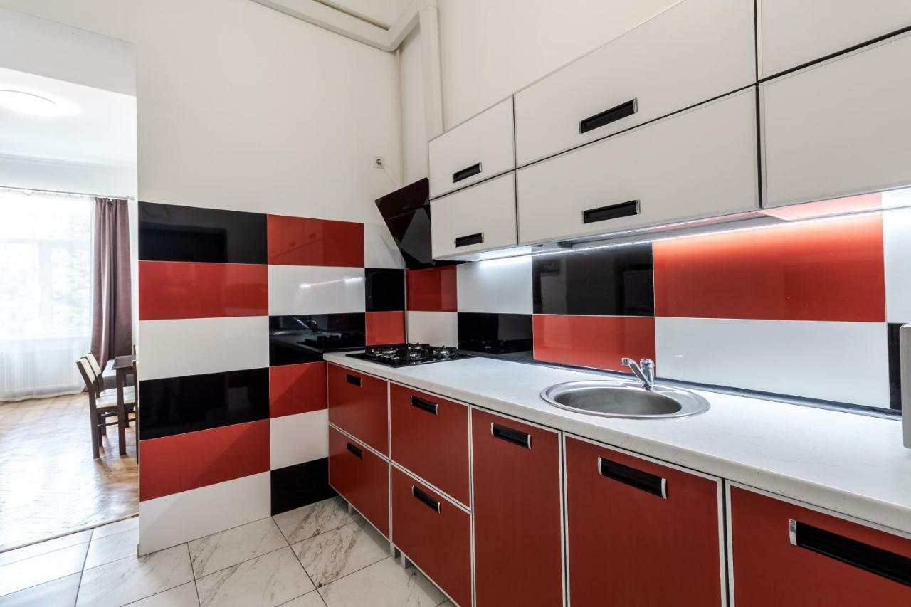Kumpel Apartment Лвив Екстериор снимка