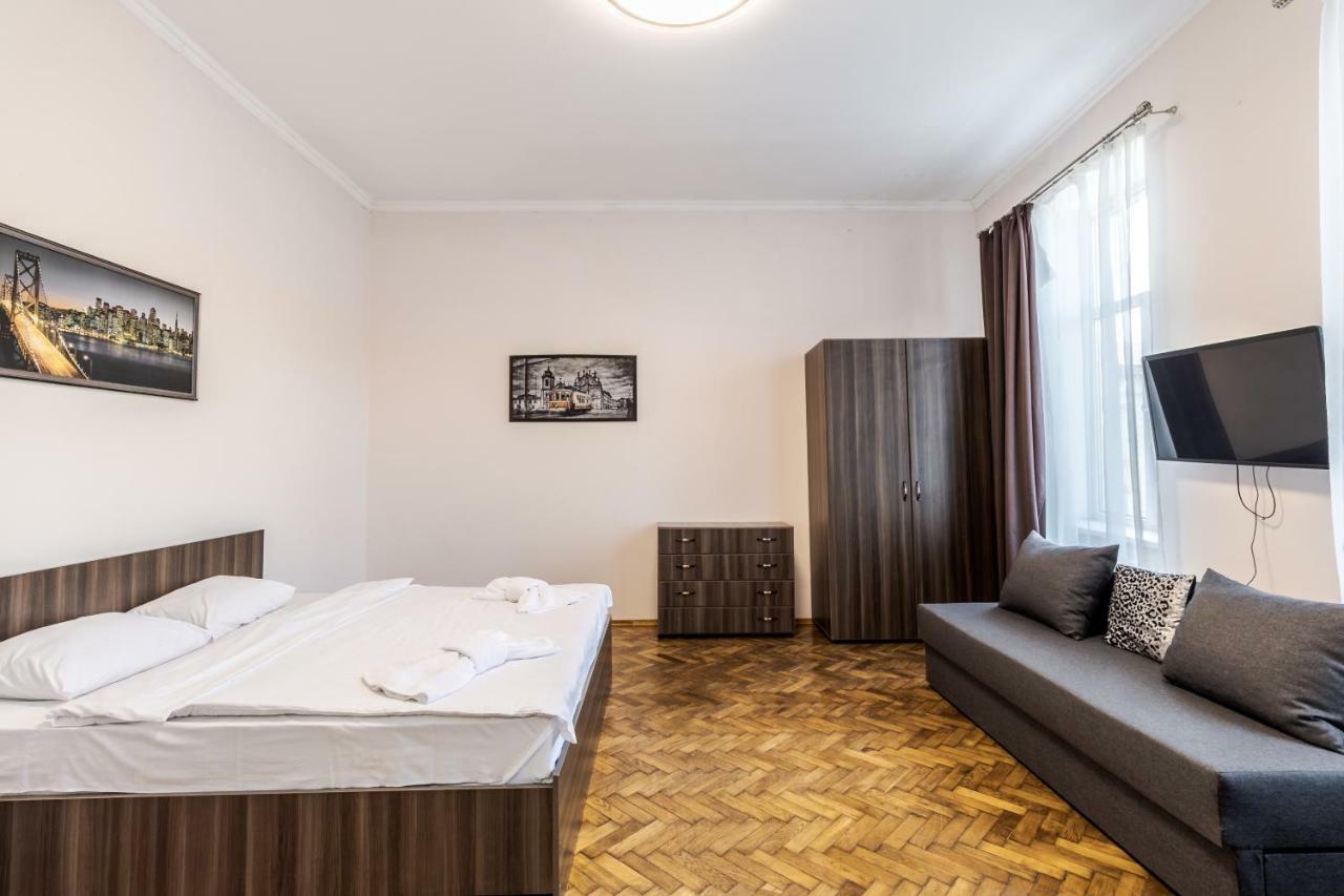 Kumpel Apartment Лвив Екстериор снимка